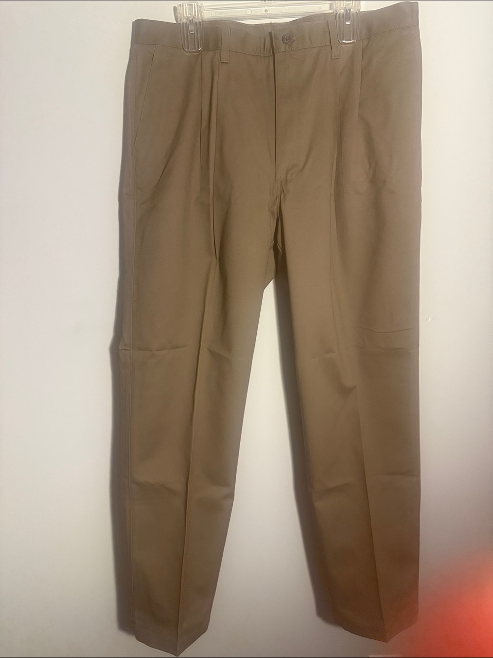 Lee Men's Straight-Leg Chinos in Khaki Tan
